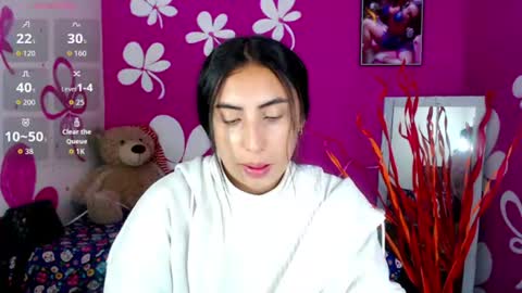 Snapshot of miela_doll chatting on 07-18-26, 11:25 Nicole online show from 07-18-26, 11:25