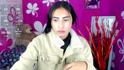 Snapshot of miela_doll chatting on 07-22-26, 11:02 Nicole online show from 07-22-26, 11:02