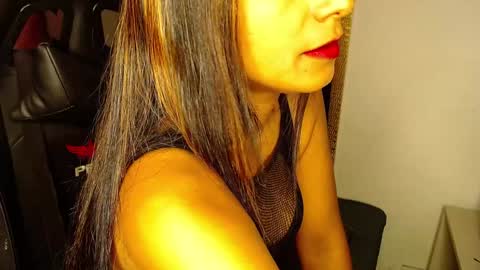 Snapshot of mielsquirt chatting on 01-16-25, 08:33 mielsquirt online show from 01-16-25, 08:33