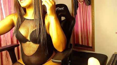 Snapshot of mielsquirt chatting on 01-16-25, 11:37 mielsquirt online show from 01-16-25, 11:37