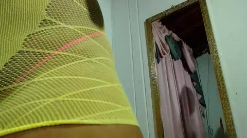 Snapshot of mielsquirt chatting on 10-09-25, 08:56 mielsquirt online show from 10-09-25, 08:56