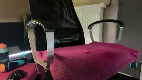 mies35 online show from 09-17-25, 06:31