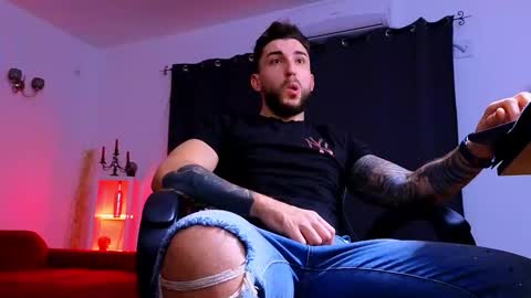 MightyAaron online show from 11-05-25, 03:28