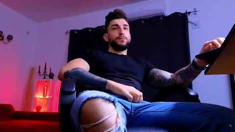 MightyAaron online show from 01-06-26, 05:33