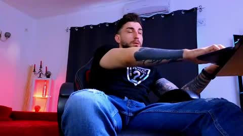 MightyAaron online show from 04-15-26, 03:57