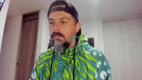Miguel Angel online show from 05-18-26, 02:12