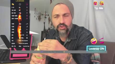 Miguel Angel online show from 06-19-26, 07:17