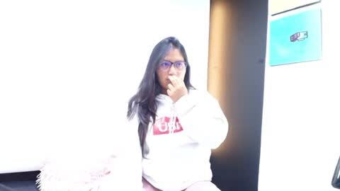 Snapshot of miha_smith chatting on 06-19-26, 04:06 Miha online show from 06-19-26, 04:06