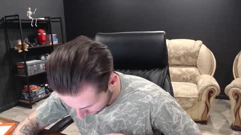 Misha Winchester online show from 11-19-25, 10:04