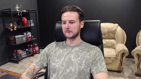 Misha Winchester online show from 11-20-25, 06:51