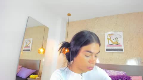 Miia online show from 04-18-26, 11:47