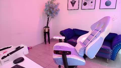 Snapshot of miia__owens chatting on 07-29-26, 03:04 Miia online show from 07-29-26, 03:04