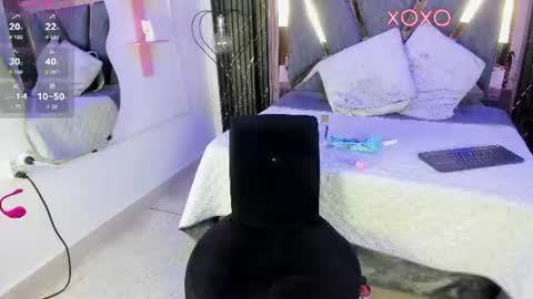 miia_deluxe_ online show from 06-17-26, 01:52