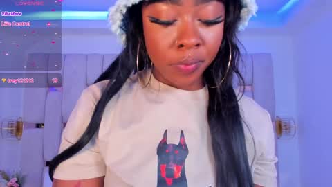 Snapshot of miia_schwarz chatting on 12-10-24, 02:16 Miia Schwarz online show from 12-10-24, 02:16