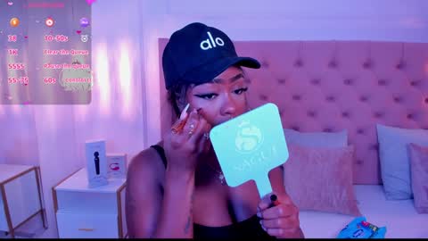 Snapshot of miia_schwarz chatting on 01-13-25, 10:35 Miia Schwarz online show from 01-13-25, 10:35