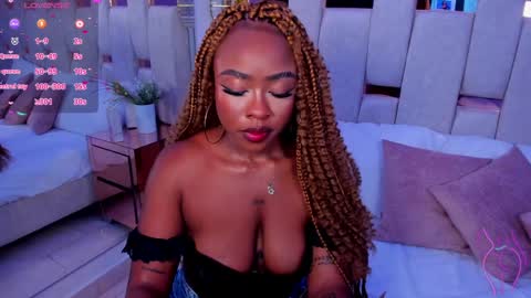 Snapshot of miia_schwarz chatting on 02-01-25, 02:24 Miia Schwarz online show from 02-01-25, 02:24