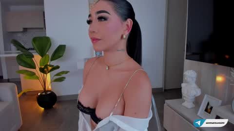 Snapshot of miia_smiith02 chatting on 10-12-25, 01:43 luisa online show from 10-12-25, 01:43