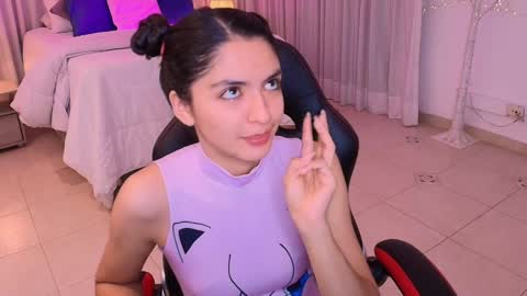 Mia online show from 02-21-25, 03:56