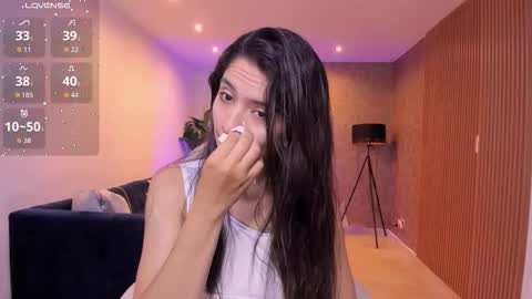 Mia online show from 11-05-25, 11:10