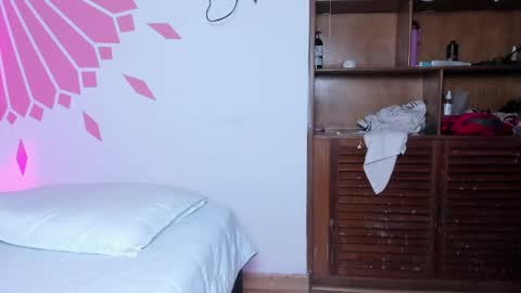 miiaa_m online show from 04-16-26, 07:14