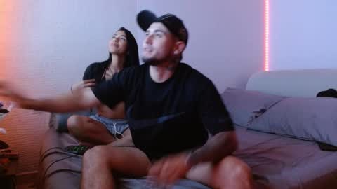Mia and Liam online show from 12-21-24, 04:52