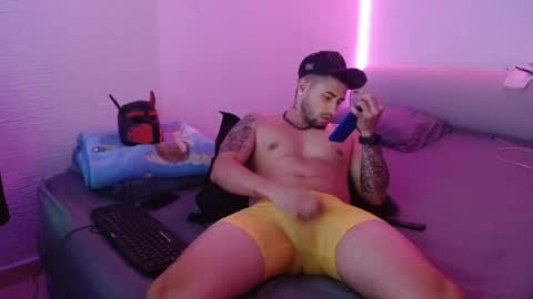 Mia and Liam online show from 01-06-25, 06:25