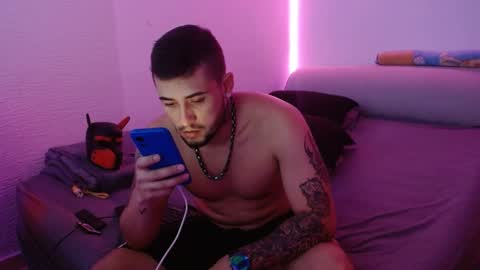 Mia and Liam online show from 01-09-25, 01:50