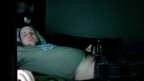 Snapshot of miike84s chatting on 12-19-24, 02:57 Mikey online show from 12-19-24, 02:57