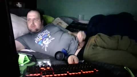 Mikey online show from 04-10-26, 04:28