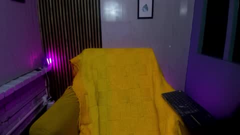 miilu  online show from 10-05-25, 03:16