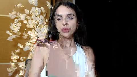 Mika online show from 12-25-24, 02:34