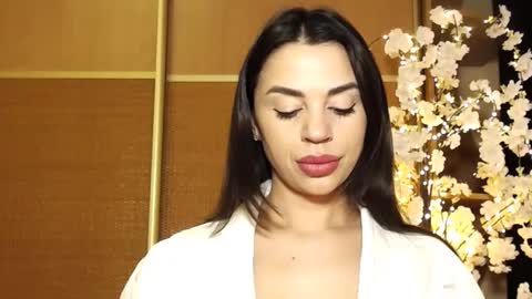 Mika online show from 01-14-25, 09:45