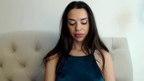 Mika online show from 11-11-25, 05:57