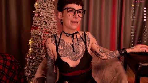 mika_moon_ online show from 01-04-25, 01:21