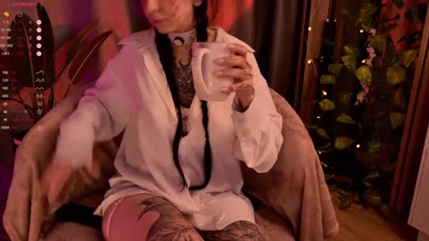 mika_moon_ online show from 01-17-25, 02:50