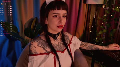 mika_moon_ online show from 01-25-25, 09:46