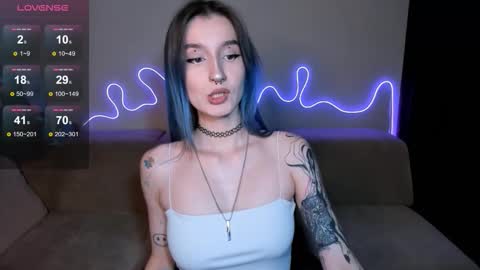 Mika online show from 09-17-25, 06:31