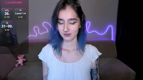 Mika online show from 10-21-25, 03:46