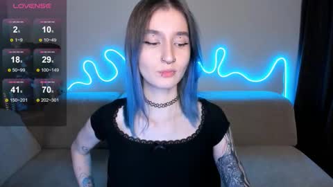 Mika online show from 11-09-25, 10:41