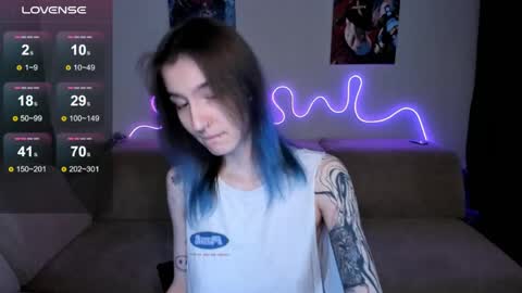 Mika online show from 04-09-26, 08:09