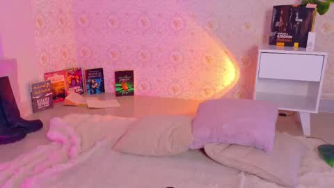 mika_velvet online show from 04-15-26, 07:58