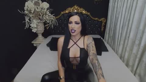 Mikaela online show from 11-08-25, 05:29