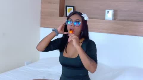 mikaellafoxx online show from 07-08-26, 03:11