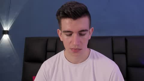 mikael online show from 11-12-25, 04:57