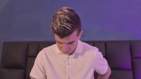 mikael online show from 03-25-26, 04:51