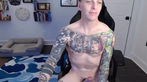 MikahisHung online show from 12-20-24, 03:31