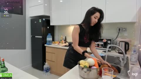 Miko now i live in Vietnam online show from 02-18-25, 03:43