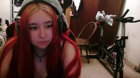 Mika online show from 04-10-26, 11:53