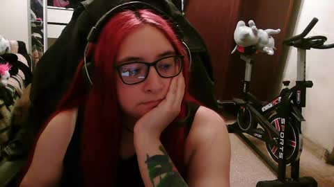 Mika online show from 04-23-26, 11:40