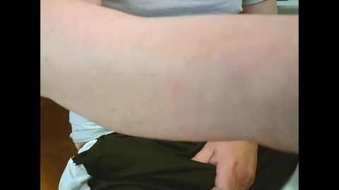 Snapshot of mikamale chatting on 01-10-26, 03:30 Mika online show from 01-10-26, 03:30